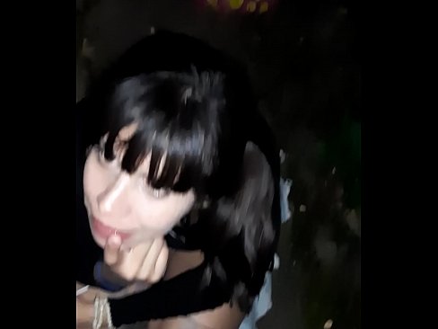 ❤️ Kadulla turvonneen peniksen vastineeksi karkkia Porno at porn fi.shufflesex.ru